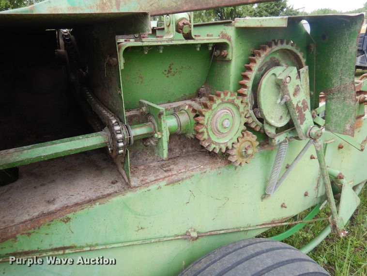 image for item DK0973 John Deere 346  small square baler