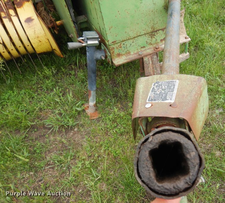 image for item DK0973 John Deere 346  small square baler