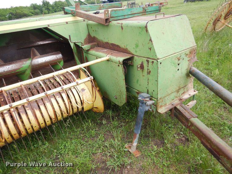 image for item DK0973 John Deere 346  small square baler