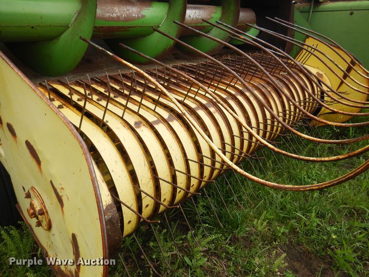 image for item DK0973 John Deere 346  small square baler