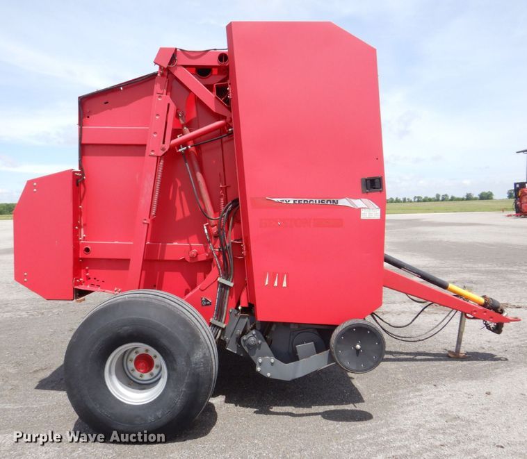 image for item DL4246 Massey Ferguson 2856A  round baler