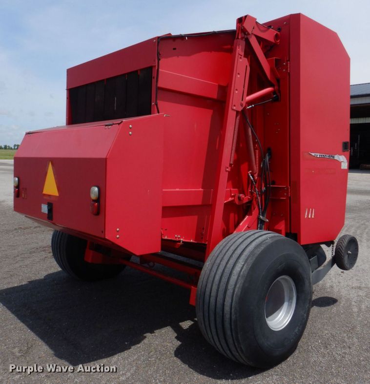 image for item DL4246 Massey Ferguson 2856A  round baler
