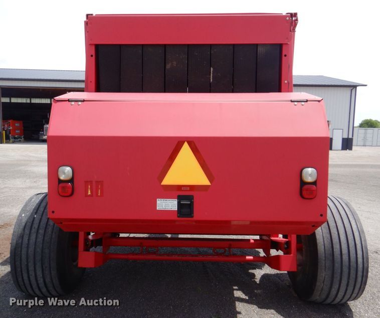 image for item DL4246 Massey Ferguson 2856A  round baler