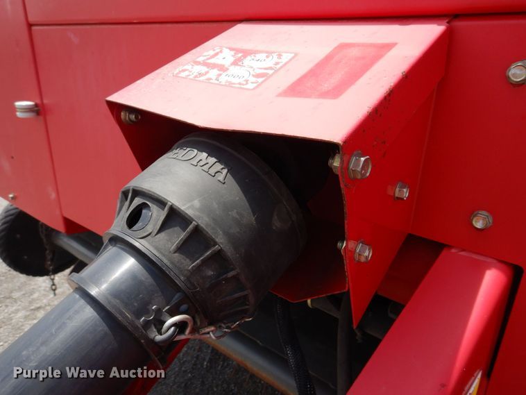 image for item DL4246 Massey Ferguson 2856A  round baler