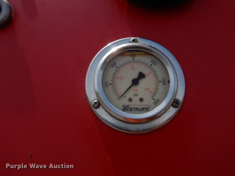 image for item DL4246 Massey Ferguson 2856A  round baler