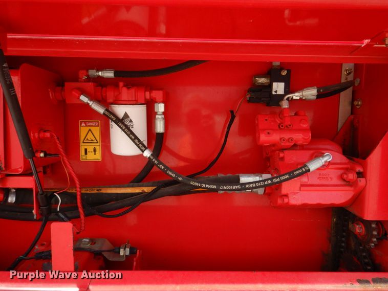 image for item DL4246 Massey Ferguson 2856A  round baler