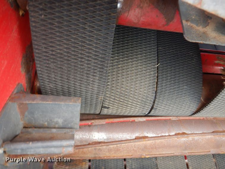 image for item DL4246 Massey Ferguson 2856A  round baler