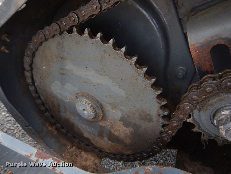 image for item DL4246 Massey Ferguson 2856A  round baler