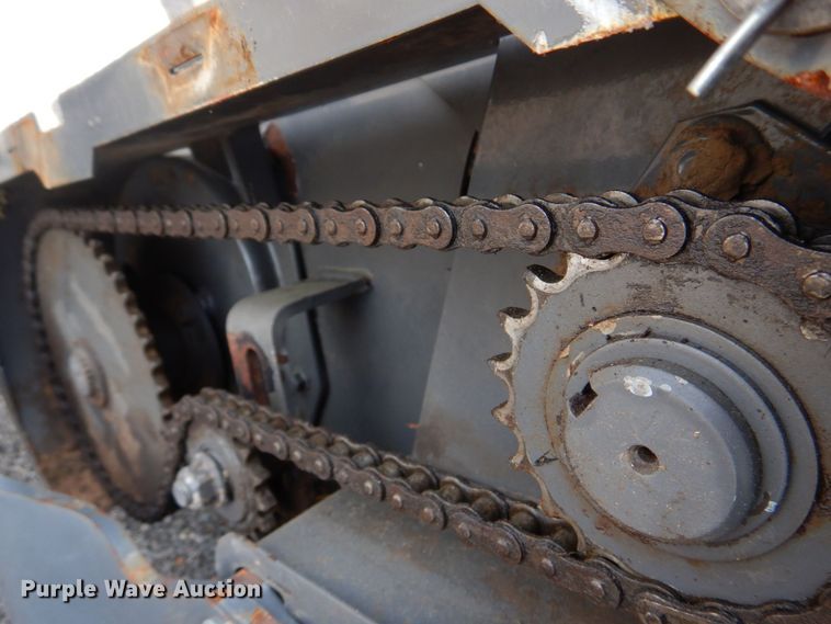 image for item DL4246 Massey Ferguson 2856A  round baler