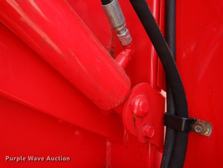 image for item DL4246 Massey Ferguson 2856A  round baler