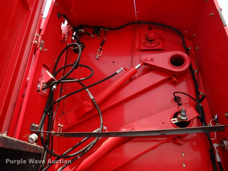 image for item DL4246 Massey Ferguson 2856A  round baler