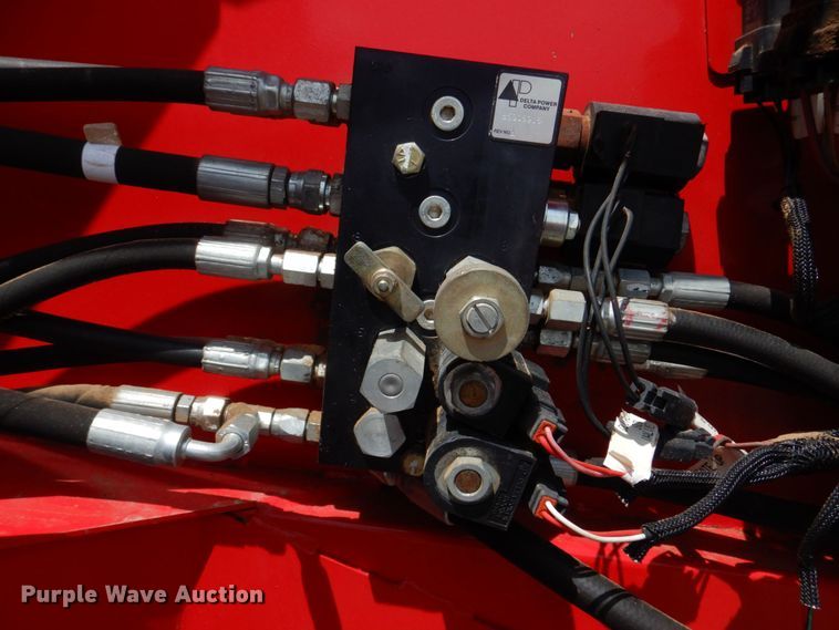 image for item DL4246 Massey Ferguson 2856A  round baler