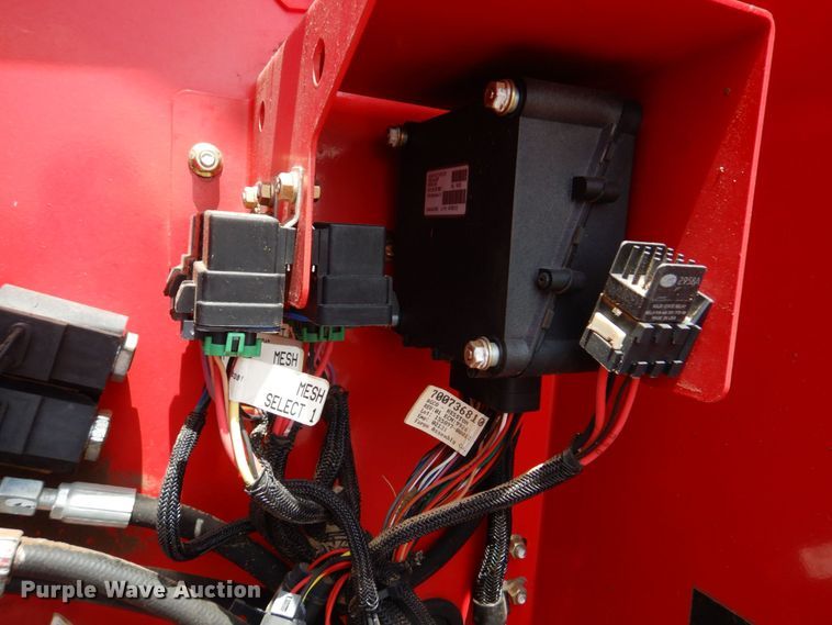 image for item DL4246 Massey Ferguson 2856A  round baler