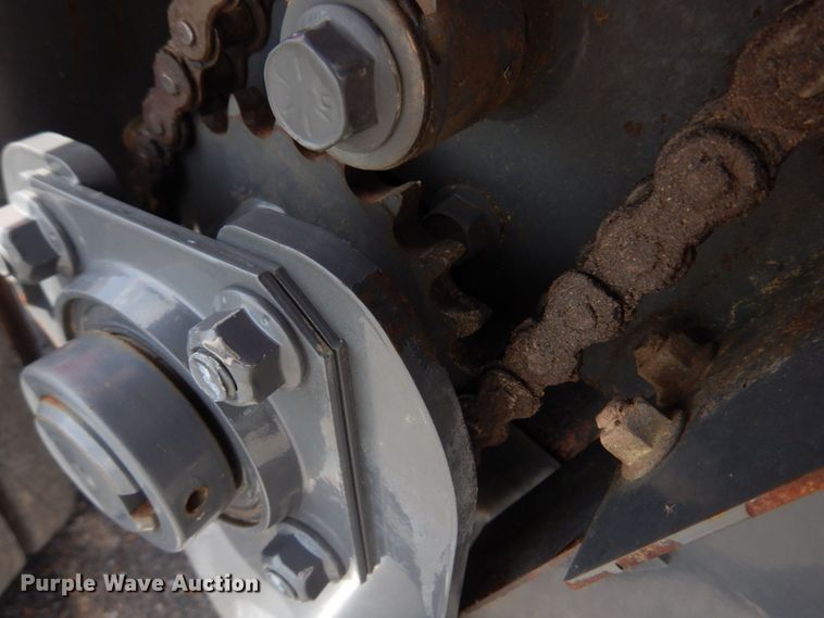 image for item DL4246 Massey Ferguson 2856A  round baler