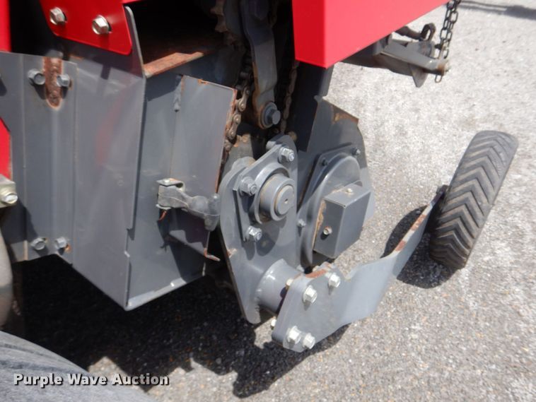 image for item DL4246 Massey Ferguson 2856A  round baler