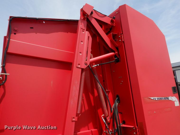 image for item DL4246 Massey Ferguson 2856A  round baler