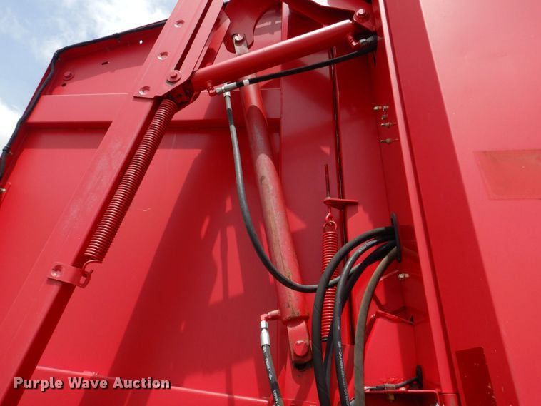 image for item DL4246 Massey Ferguson 2856A  round baler