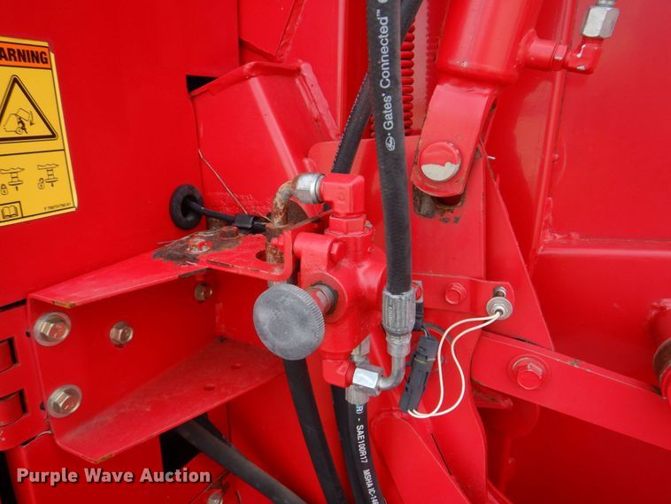 image for item DL4246 Massey Ferguson 2856A  round baler