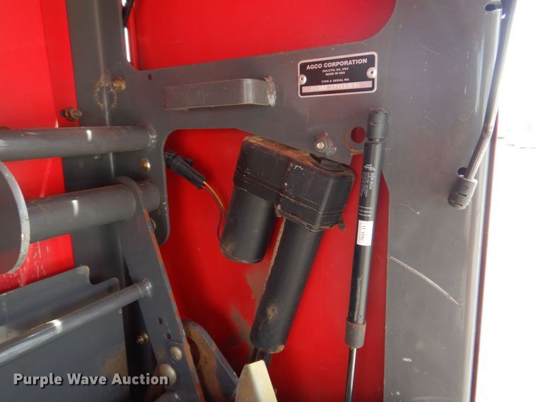 image for item DL4246 Massey Ferguson 2856A  round baler