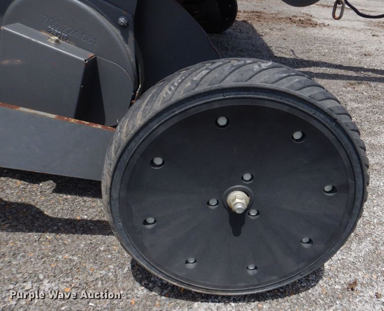 image for item DL4246 Massey Ferguson 2856A  round baler