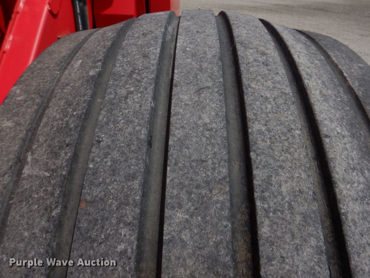 image for item DL4246 Massey Ferguson 2856A  round baler