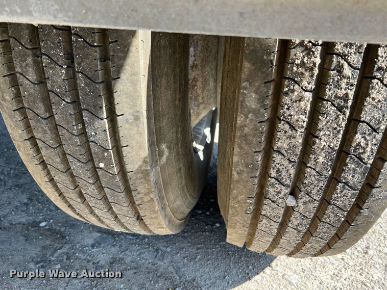 image for item DL4262 1999 Timpte Super Hopper  grain trailer