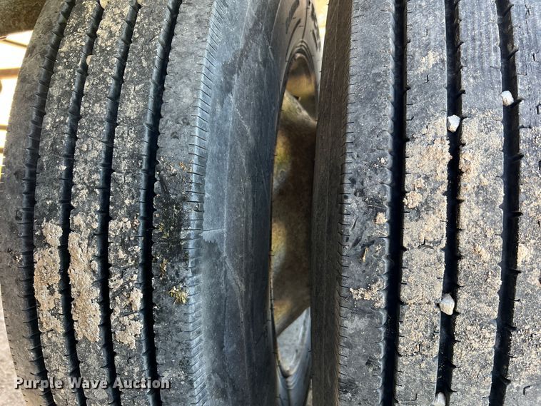 image for item DL4262 1999 Timpte Super Hopper  grain trailer