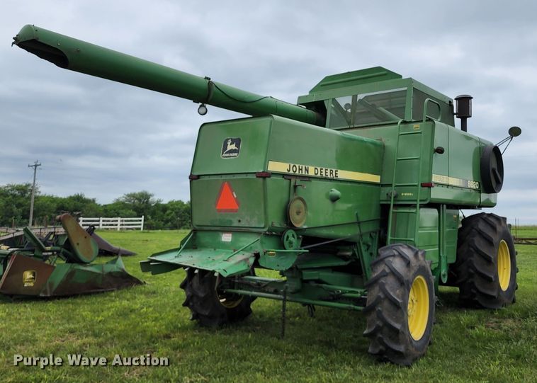 image for item DL6488 1985 John Deere 6620 Titan II  RWA combine