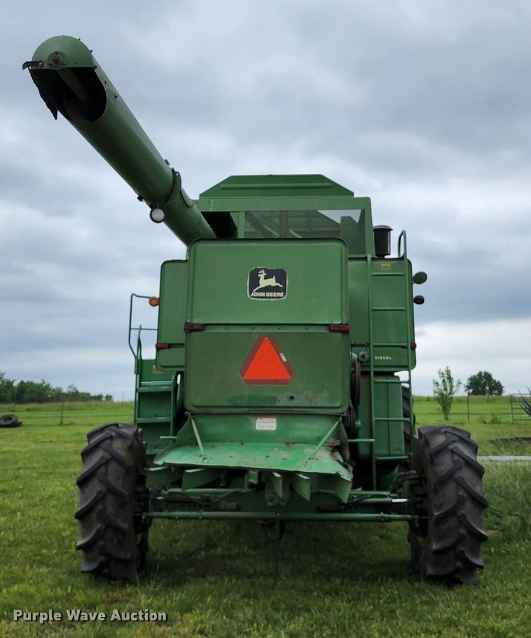 image for item DL6488 1985 John Deere 6620 Titan II  RWA combine