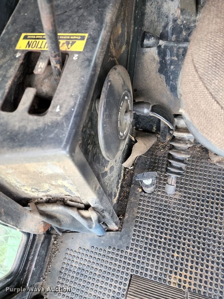 image for item DL6488 1985 John Deere 6620 Titan II  RWA combine