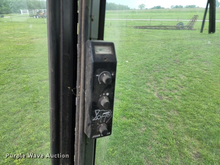 image for item DL6488 1985 John Deere 6620 Titan II  RWA combine