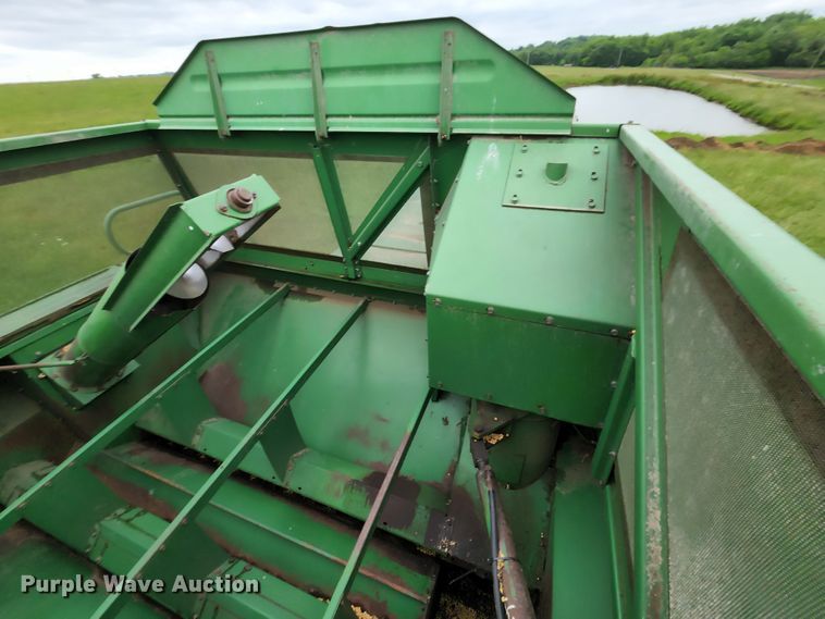 image for item DL6488 1985 John Deere 6620 Titan II  RWA combine