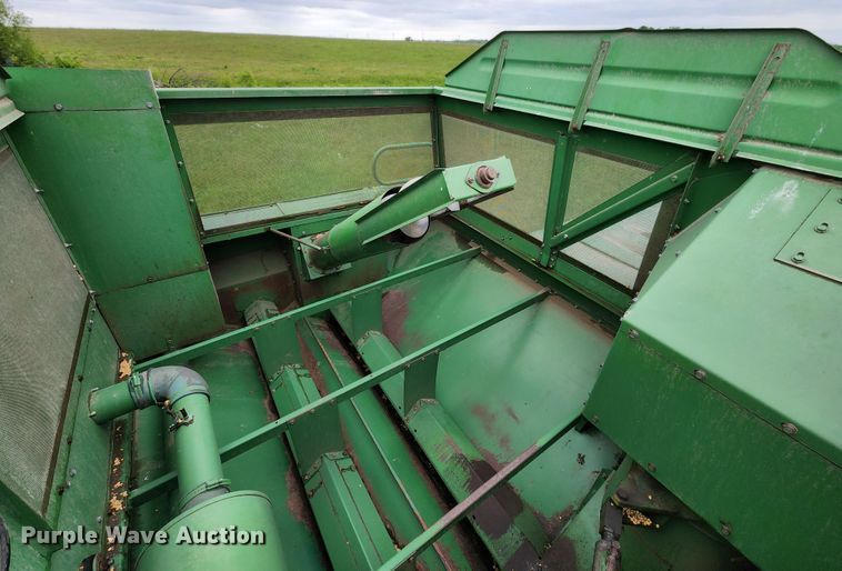image for item DL6488 1985 John Deere 6620 Titan II  RWA combine