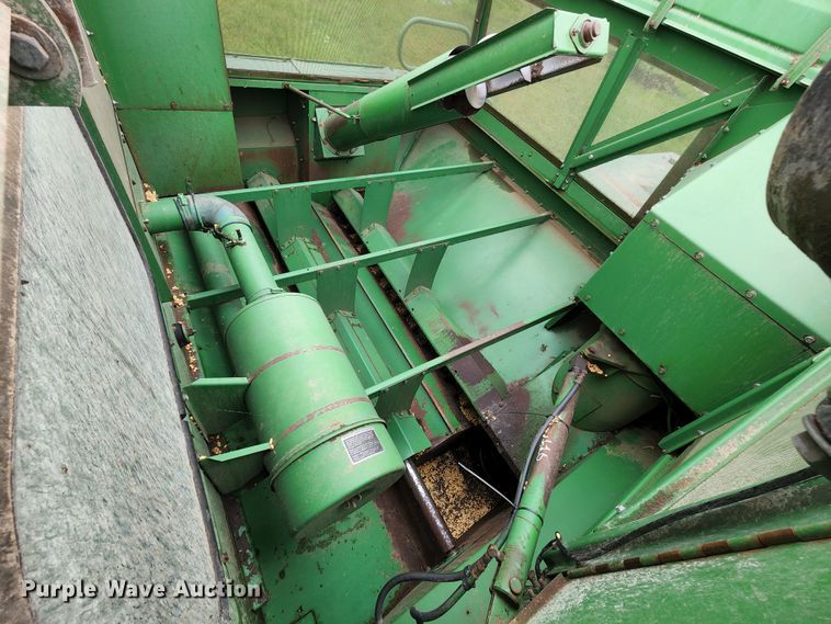 image for item DL6488 1985 John Deere 6620 Titan II  RWA combine