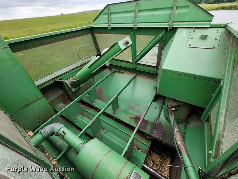 image for item DL6488 1985 John Deere 6620 Titan II  RWA combine