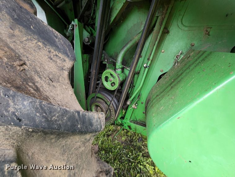 image for item DL6488 1985 John Deere 6620 Titan II  RWA combine