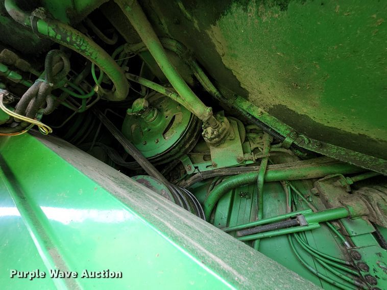 image for item DL6488 1985 John Deere 6620 Titan II  RWA combine