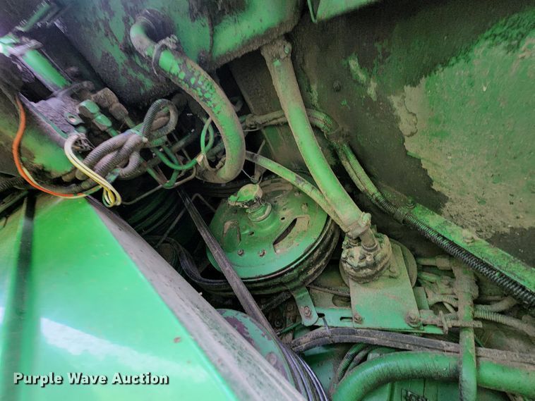 image for item DL6488 1985 John Deere 6620 Titan II  RWA combine