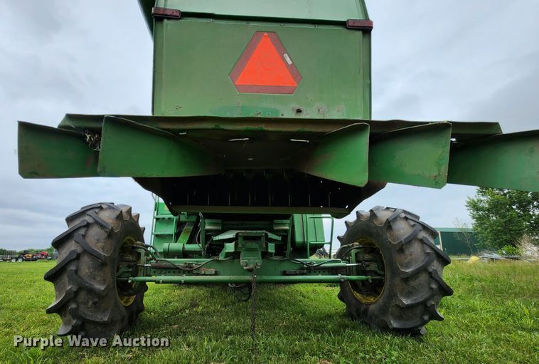 image for item DL6488 1985 John Deere 6620 Titan II  RWA combine