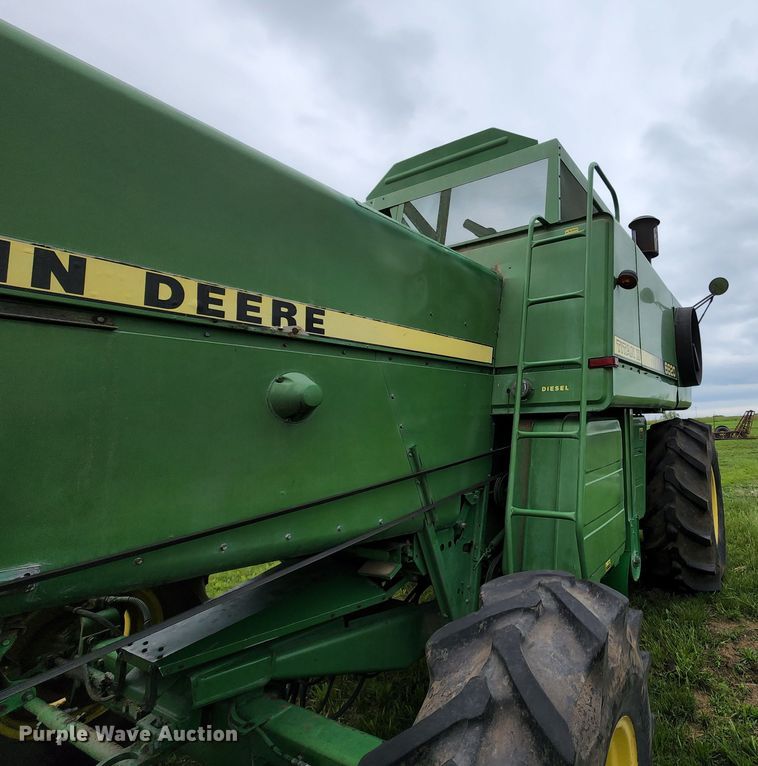 image for item DL6488 1985 John Deere 6620 Titan II  RWA combine