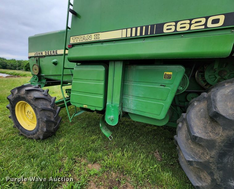 image for item DL6488 1985 John Deere 6620 Titan II  RWA combine