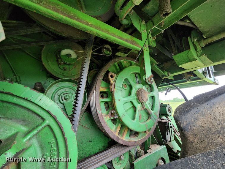 image for item DL6488 1985 John Deere 6620 Titan II  RWA combine