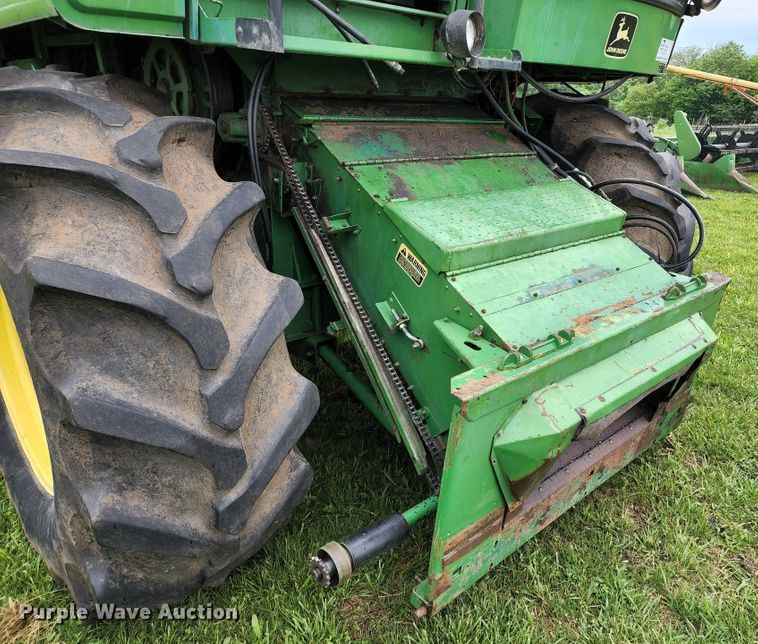 image for item DL6488 1985 John Deere 6620 Titan II  RWA combine