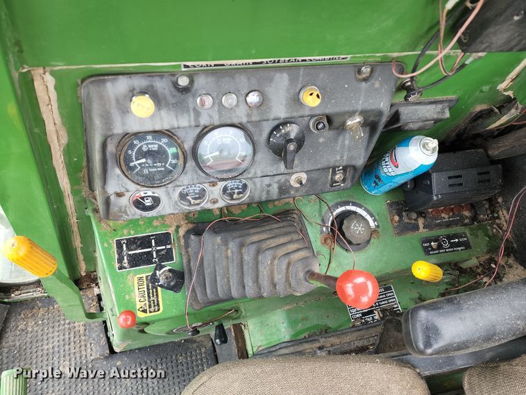 image for item DL6491 John Deere 4400  combine