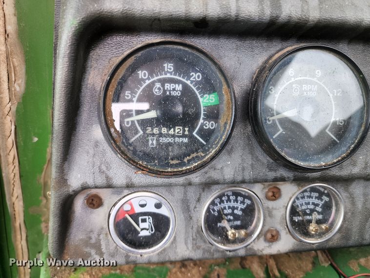 image for item DL6491 John Deere 4400  combine