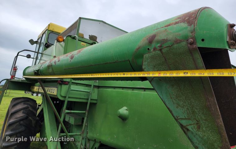 image for item DL6491 John Deere 4400  combine