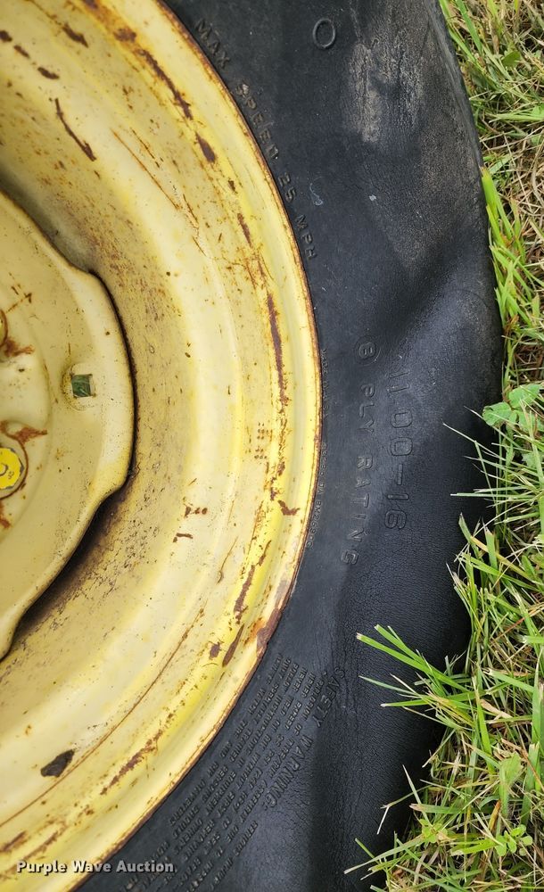 image for item DL6491 John Deere 4400  combine