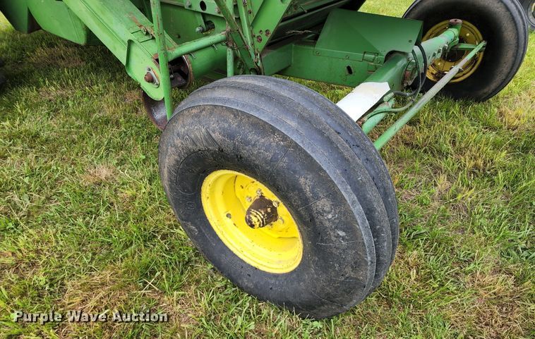 image for item DL6491 John Deere 4400  combine