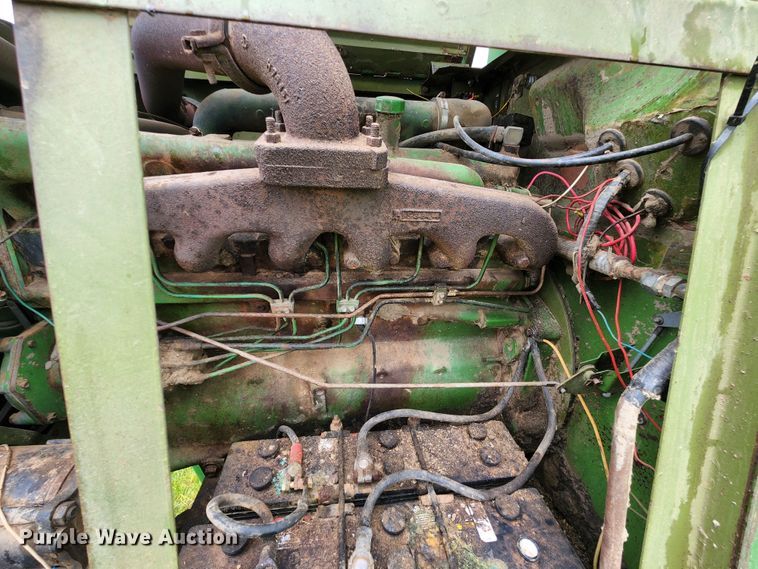 image for item DL6491 John Deere 4400  combine