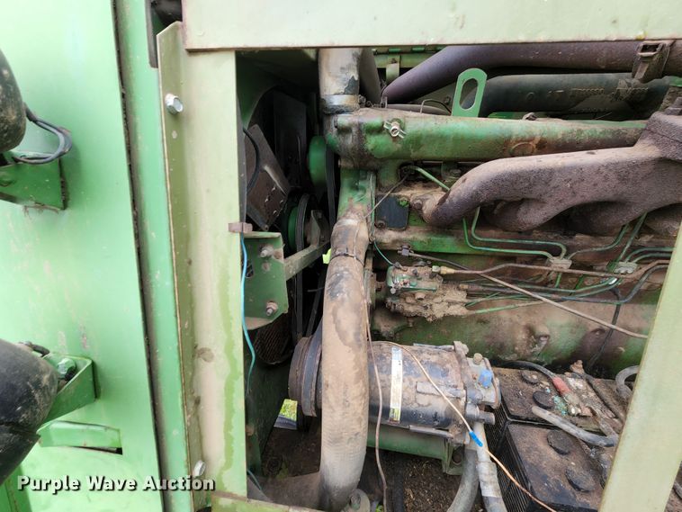 image for item DL6491 John Deere 4400  combine